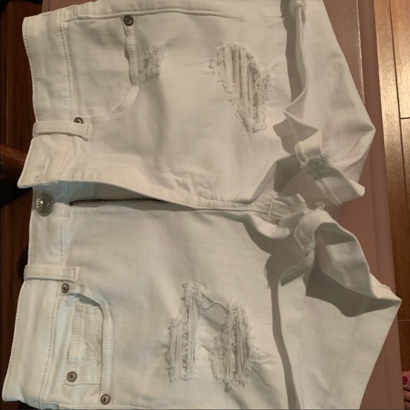 NWT - White jean shorts - Picture 1 of 4